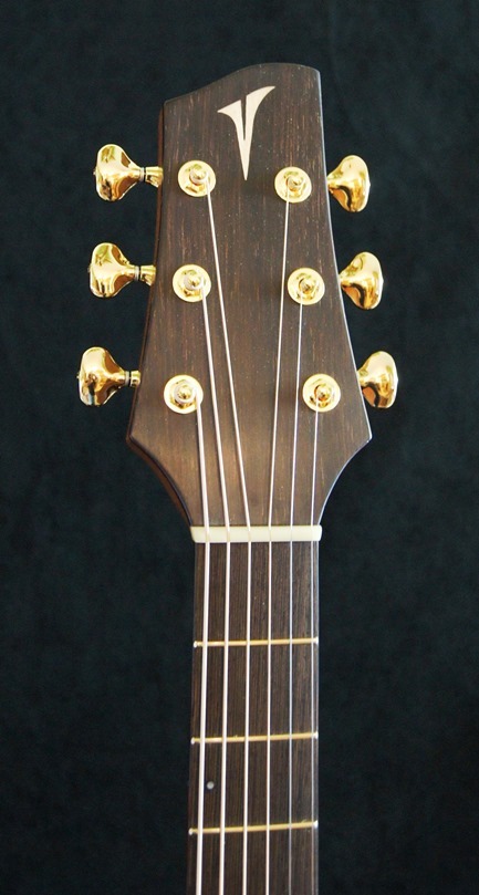 vesper_guitars_sapele_mahogany_jumbo_front_headstock_s.jpg